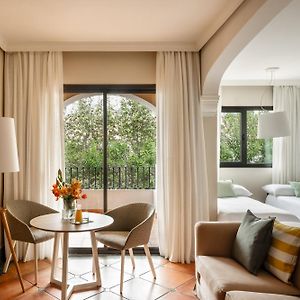 Premium Family Room